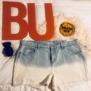 Old Navy Boyfriend Ombré Denim Shorts NWT